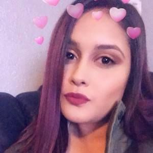 Meet your Posher, Mariela